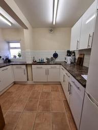 Estcourt Avenue, Headingley