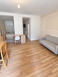 Glanmor Crescent, Uplands