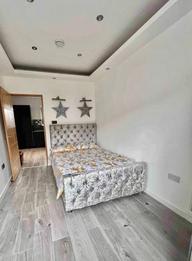 Mansel Street, City Centre