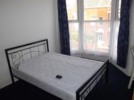 Hawthorne Avenue, Uplands