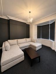 Eaton Crescent, Uplands