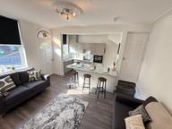 Woodside Avenue, Burley
