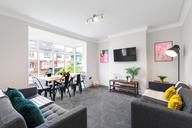 Estcourt Avenue, Headingley