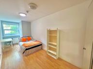 Cardigan Road, Hyde Park