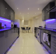 Cliff Road, Hyde Park