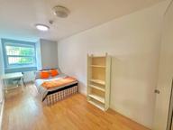 Cardigan Road, Hyde Park