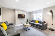 Estcourt Avenue, Headingley