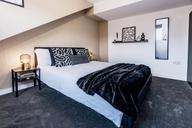 Autumn Grove, Hyde Park