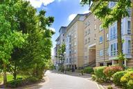 St. Davids Square, Canary Wharf