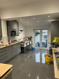 Hawthorne Avenue, Uplands