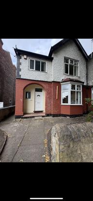 Harlaxton Drive, Lenton