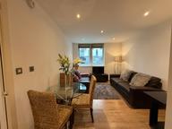 17 Oswald Street, City Centre