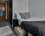 Heantun Point, Heath Town