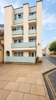 Bellhanger Court, City Centre