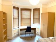 Newcombe Road, The Polygon