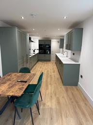 Glanmor Road, Uplands