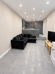 King Edward's Road, Brynmill
