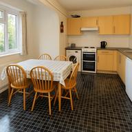 Cardwell Crescent, City Centre