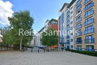Newton Place, Canary Wharf