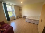 Polepark Road, West End