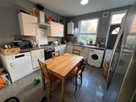 Welton Grove, Hyde Park