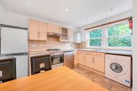 Lockesfield Place, Canary Wharf