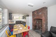 Gwydr Crescent, Uplands