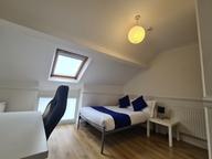 Uplands Crescent, Uplands