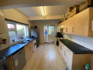 Wilton Avenue, The Polygon