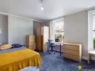 Glanmor Crescent, Uplands