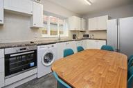 Downs Road, Hales Place