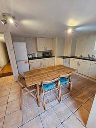 Ash Road, Headingley