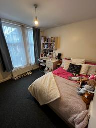 Winston Gardens, Headingley