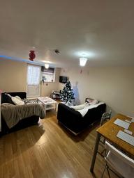 Winston Gardens, Headingley