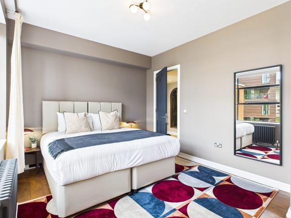 3 bedroom student apartment in Shoreditch, London