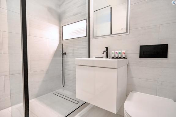 1 bedroom student apartment in Soho, London