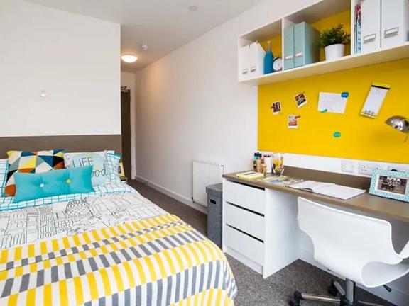 5 bedroom student apartment in Wembley, London