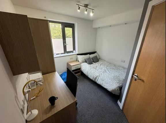 6 bedroom student apartment in City Centre, Nottingham