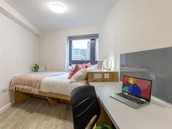 1 bedroom student apartment in City Centre, Nottingham