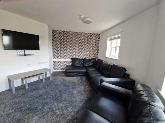 6 bedroom student apartment in Radford, Nottingham