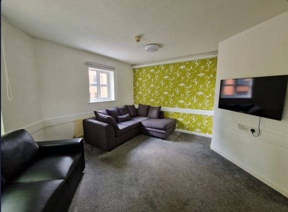 6 bedroom student apartment in Radford, Nottingham