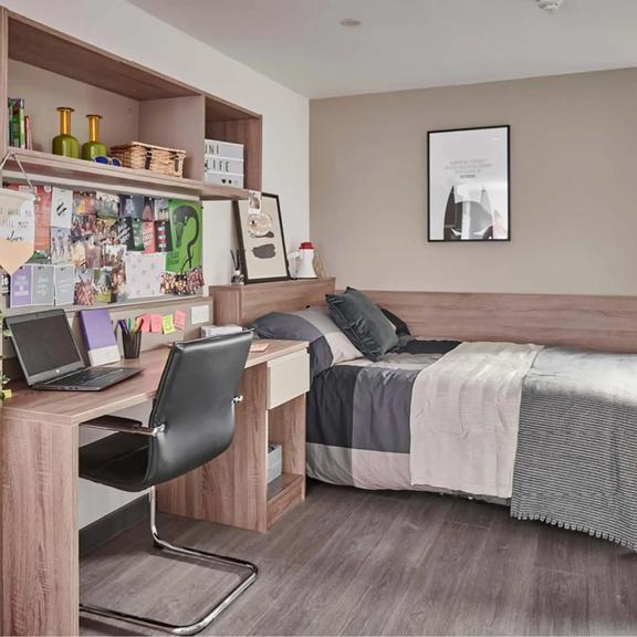 1 bedroom student apartment in City Centre, Coventry
