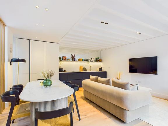 3 bedroom student apartment in Camden, London