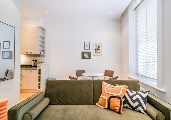 1 bedroom student apartment in Soho, London