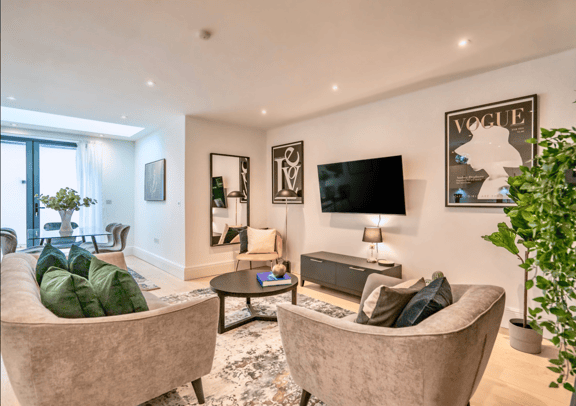 2 bedroom student apartment in Soho, London