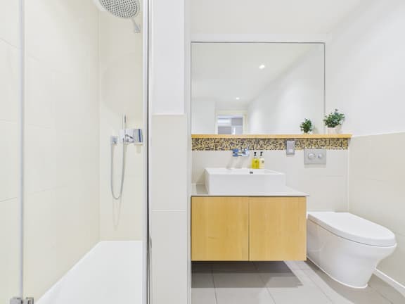 4 bedroom student apartment in Shoreditch, London