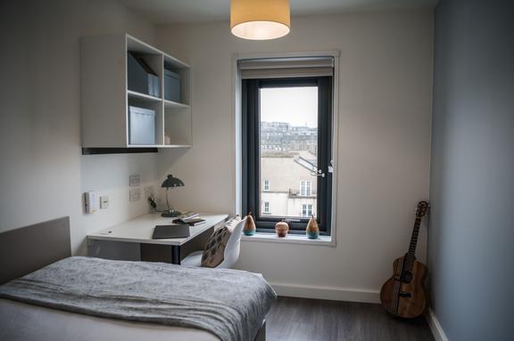 3 bedroom student apartment in Leith, Edinburgh