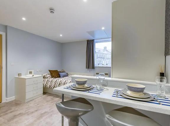 1 bedroom student apartment in Mutley Plain, Plymouth