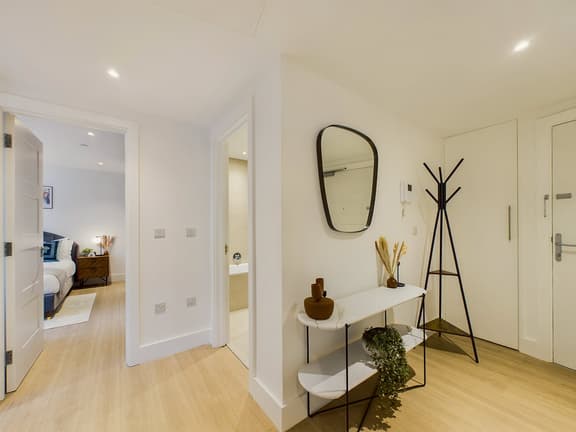 2 bedroom student apartment in Paddington, London