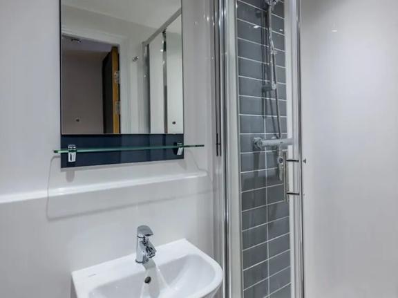 1 bedroom student apartment in Dalry, Edinburgh